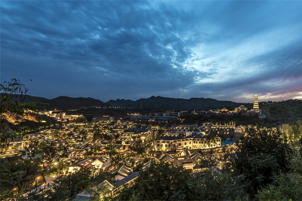 古鎮(zhèn)照明設(shè)計豐富了古鎮(zhèn)夜間景色